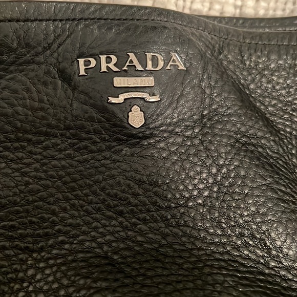 Black Leather Shoulder Bag - Picture 3 of 11